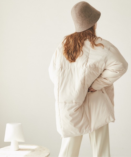 ANGIE(アンジー)の「マフラー付きノーカラーファイバーダウンジャケット(ダウンジャケット/コート・レディース・ブラック/グレー/アイボリー/カーキ・FREE)」の16枚目の写真