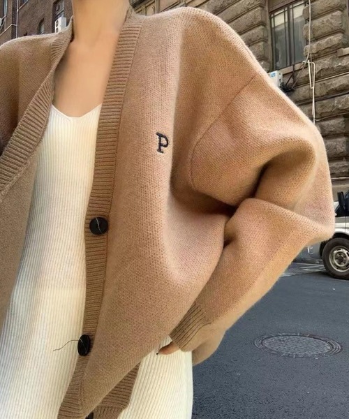 meJane（ミージェーン）の「P刺繍ロゴ コクーンシルエットニットカーディガン（カーディガン/ボレロ・レディース・ブラック/グレー/キャメル・FREE）」の3枚目の写真