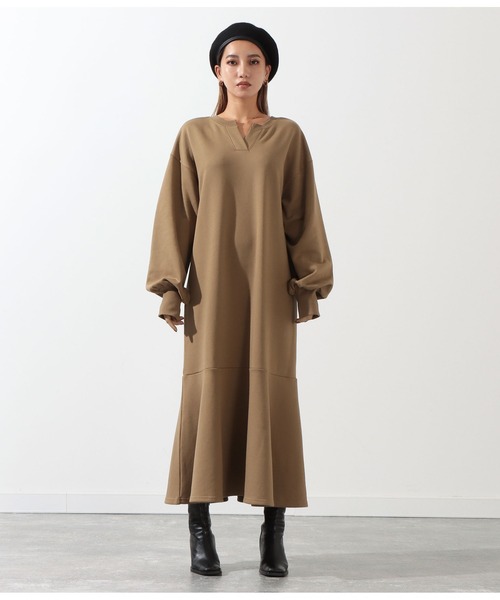 Settimissimo（セッティミッシモ）の「裏毛2WAYペプラムロングワンピース（ワンピース・レディース・ライトグレー/ブラック/モカ・FREE）」の10枚目の写真