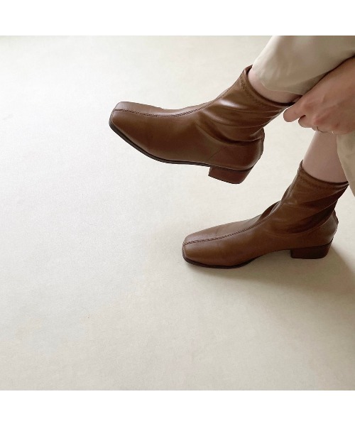 chocomee（チョコミー）の「wood short boots/ウッドショートブーツ（ブーツ・レディース・ブラウン/アイボリー・23.5/24/22.5/24.5）」の11枚目の写真