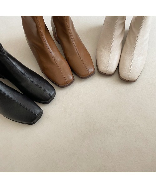 chocomee（チョコミー）の「wood short boots/ウッドショートブーツ（ブーツ・レディース・ブラウン/アイボリー・23.5/24/22.5/24.5）」の13枚目の写真