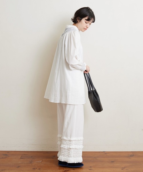 bulle de savon（ビュルデサボン）の「○hand smocking tunic