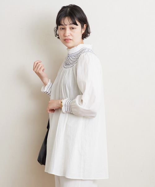 bulle de savonビュルデサボン　ウール素材　チュニック bulle de savon（ビュルデサボン）の「○hand smocking tunic