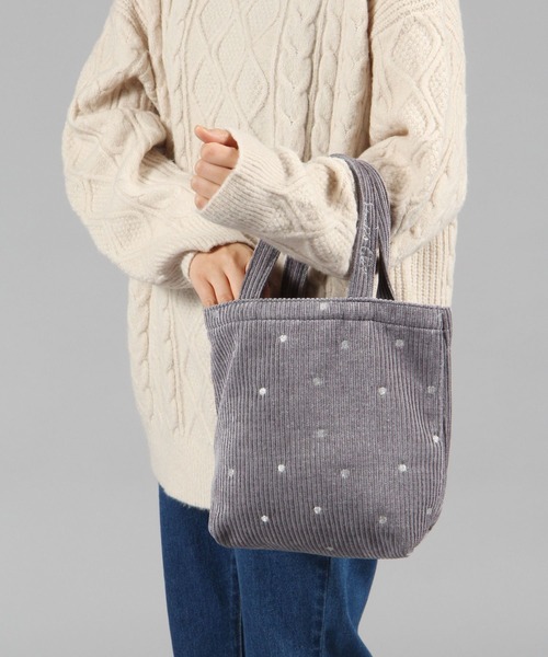 studio CLIP（スタディオクリップ）の「コーデュロイロゴトートバッグM（トートバッグ・レディース・アイボリー/グレー/ネイビー・FREE）」の4枚目の写真