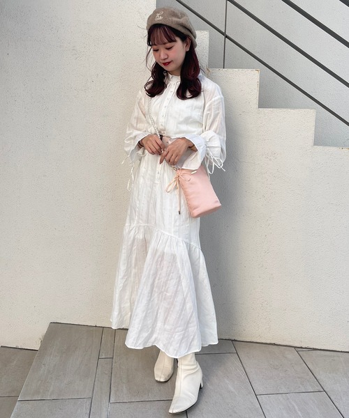 one after another NICE CLAUP(ワンアフターアナザーナイスクラップ)の「【スタッフ考案企画】パールストラップサテンポシェット(ショルダーバッグ・レディース・ピンク/アイボリー/ワインレッド/モカ・FREE)」の6枚目の写真