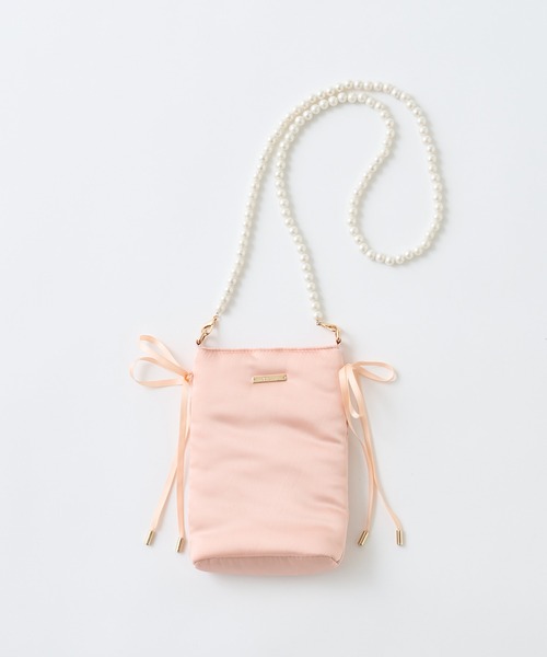 one after another NICE CLAUP(ワンアフターアナザーナイスクラップ)の「【スタッフ考案企画】パールストラップサテンポシェット(ショルダーバッグ・レディース・ピンク/アイボリー/ワインレッド/モカ・FREE)」の20枚目の写真