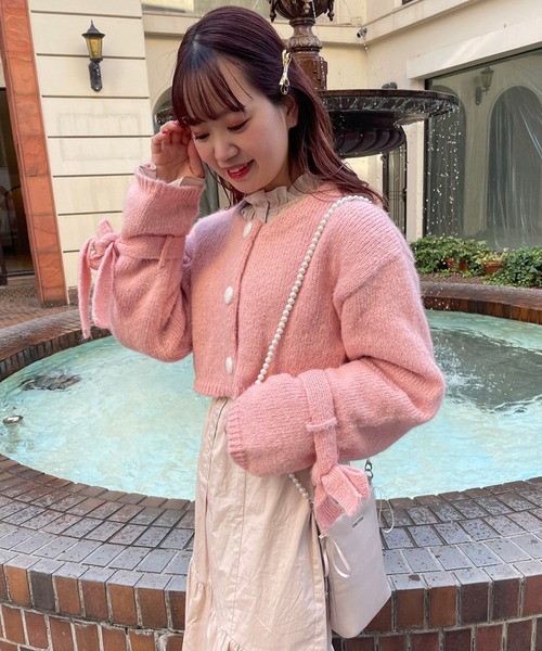 one after another NICE CLAUP(ワンアフターアナザーナイスクラップ)の「【スタッフ考案企画】パールストラップサテンポシェット(ショルダーバッグ・レディース・ピンク/アイボリー/ワインレッド/モカ・FREE)」の13枚目の写真