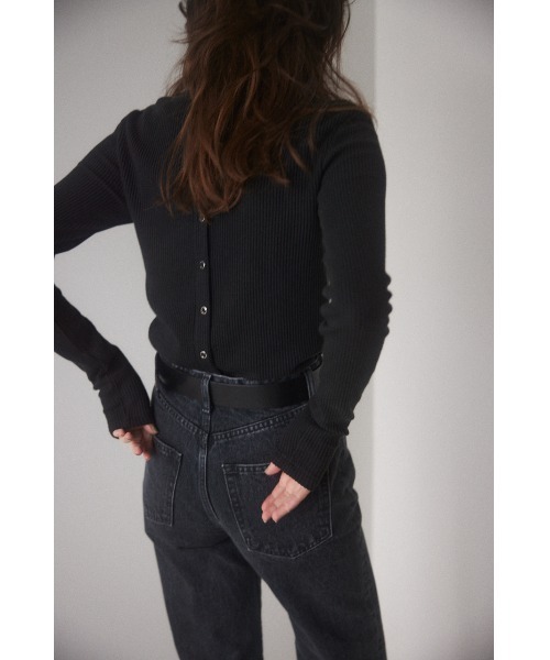 BLACK BY MOUSSY(ブラックバイマウジー)の「manyway turtle neck tops(メニーウェイタートルネックトップス)(ニット/セーター・レディース・レッド/ブラック/ベージュ・FREE)」の4枚目の写真