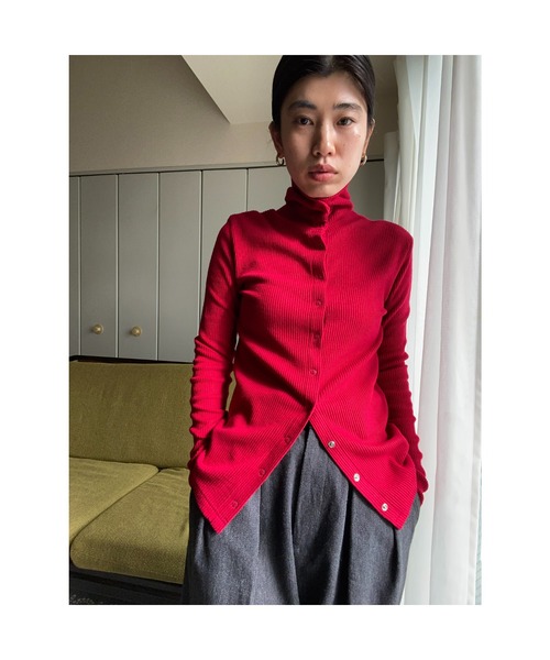 BLACK BY MOUSSY(ブラックバイマウジー)の「manyway turtle neck tops(メニーウェイタートルネックトップス)(ニット/セーター・レディース・レッド/ブラック/ベージュ・FREE)」の20枚目の写真