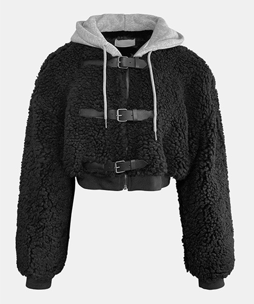 Cozy&Kitsch（コージーアンドキッチ）の「Cozy＆Kitsch フードレイヤードバックルクロップフリースジャケット（ムートンコート・レディース・アイボリー/ブラック・FREE）」の3枚目の写真