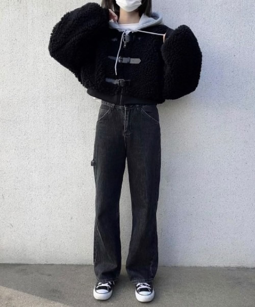 Cozy&Kitsch（コージーアンドキッチ）の「Cozy＆Kitsch フードレイヤードバックルクロップフリースジャケット（ムートンコート・レディース・アイボリー/ブラック・FREE）」の11枚目の写真