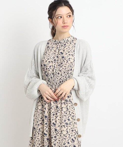 Cutie Blonde（キューティーブロンド）の「◆【体型カバーもできる】透かし編みスリーブ Vネックカーディガン（カーディガン/ボレロ・レディース・ライトベージュ/ライトグレー/ライトブルー・00）」の10枚目の写真