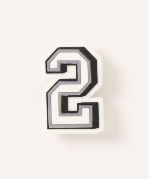 crocs(クロックス)の「クロックス ナンバー 2 シューズアクセサリー / crocs Jibbitz B&W Number 2(シューズアクセサリー・レディース・その他・ONE SIZE)」の1枚目の写真