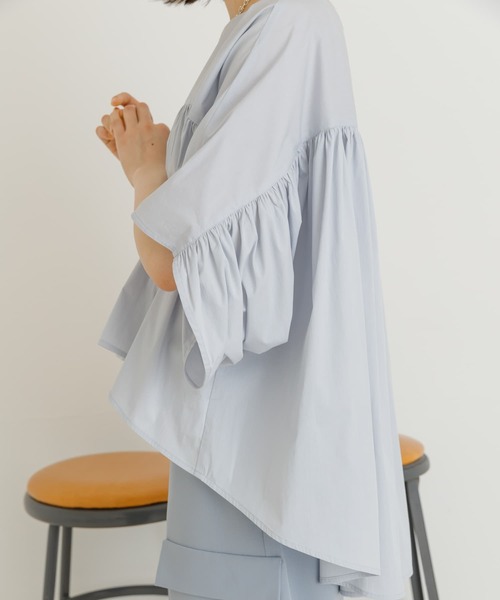 ARTS＆SCIENCE サイドギャザーテントラインブラウス