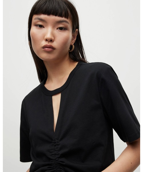 ALLSAINTS（オールセインツ）の「GIGI DRAWCORD T-SHIRT | GIGI ドローコード Tシャツ（Tシャツ/カットソー・レディース・ブラック・4/6/8/2/10）」の2枚目の写真