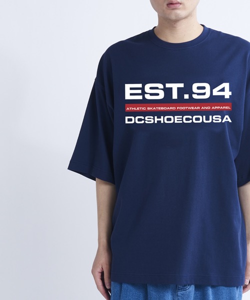 DC SHOES（ディーシーシューズ）の「23 EST94 SS/DC半袖Tシャツ（Tシャツ/カットソー・メンズ・ブラック/バーガンディー/ホワイト/ネイビー/ブラック系その他2/ホワイト系その他2/ブルー系その他・MEDIUM/LARGE/X-LARGE/XX-LARGE）」の5枚目の写真