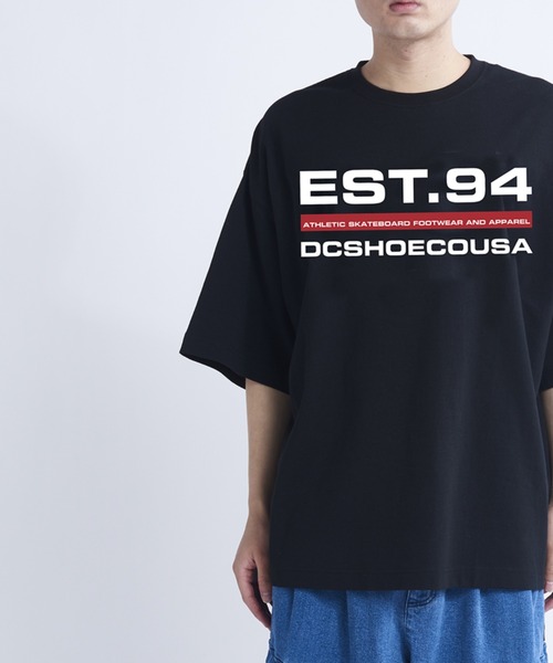 DC SHOES（ディーシーシューズ）の「23 EST94 SS/DC半袖Tシャツ（Tシャツ/カットソー・メンズ・ブラック/バーガンディー/ホワイト/ネイビー/ブラック系その他2/ホワイト系その他2/ブルー系その他・MEDIUM/LARGE/X-LARGE/XX-LARGE）」の3枚目の写真