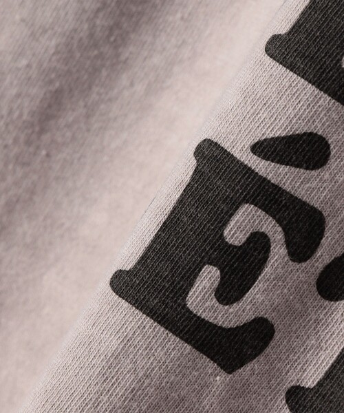Odub(オーダブ)の「Odub:ビンテージ加工 ロゴ TEE(Tシャツ/カットソー・レディース・ホワイト/ネイビー/ダークグレー/ベージュ系その他/オフホワイト/ブラウン・ONE SIZE)」の8枚目の写真