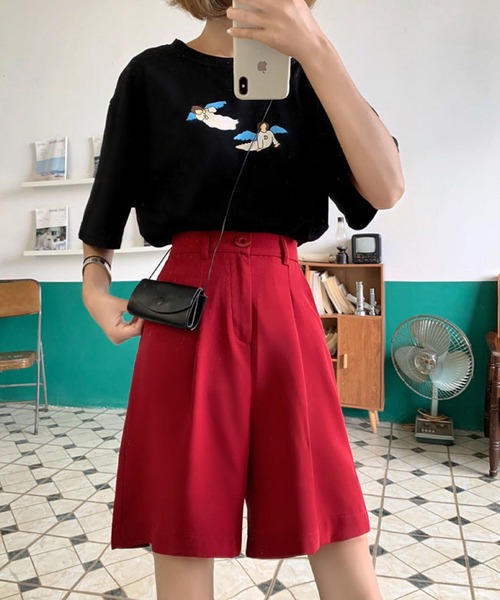 Silly（シリー）の「センタータックショートパンツ（その他パンツ・レディース・レッド/ブラック・SMALL/MEDIUM/LARGE）」の4枚目の写真