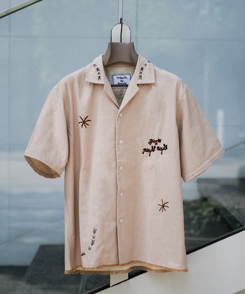 EDIFICE(エディフィス)の「【Tribu-To for LA BOUCLE】別注 プリミティブマン&ディアー シャツ(シャツ/ブラウス・メンズ・ベージュ系その他/ベージュ・LARGE/MEDIUM)」の2枚目の写真