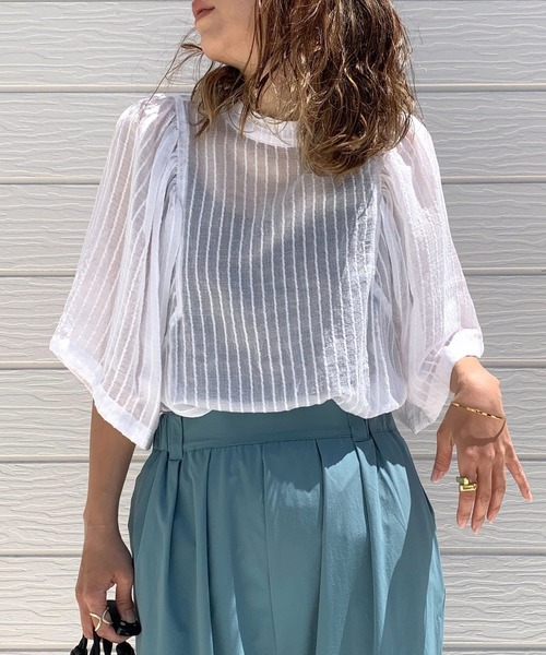 Q（キュー）の「シアーストライプバックリボンブラウス（シャツ/ブラウス・レディース・アイボリー/ブラック・MEDIUM）」の2枚目の写真