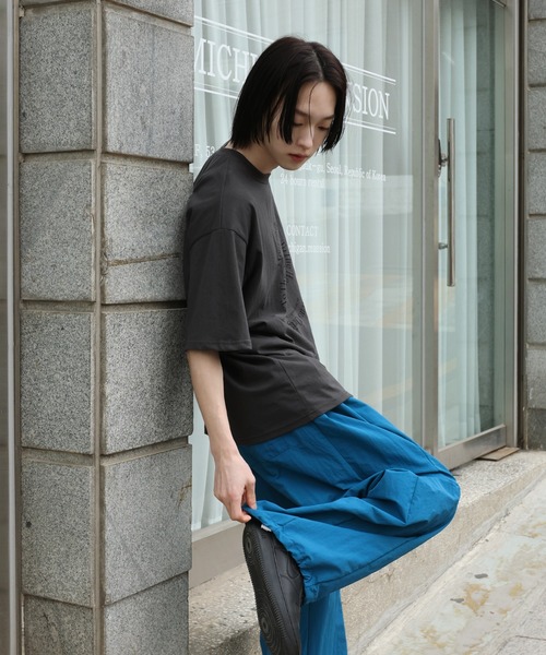 FOLLOWIN（フォロウィン）の「[UNISEX] レタリングプリントオーバーサイズ半袖Tシャツ（Tシャツ/カットソー・メンズ・グレー/ホワイト/ブラック・FREE）」の9枚目の写真