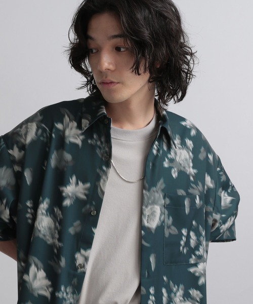 HARE(ハレ)の「デジタルフラワープリントシャツ(HARE)(シャツ/ブラウス・メンズ・ブラック/ホワイト/ブルー・FREE)」の11枚目の写真