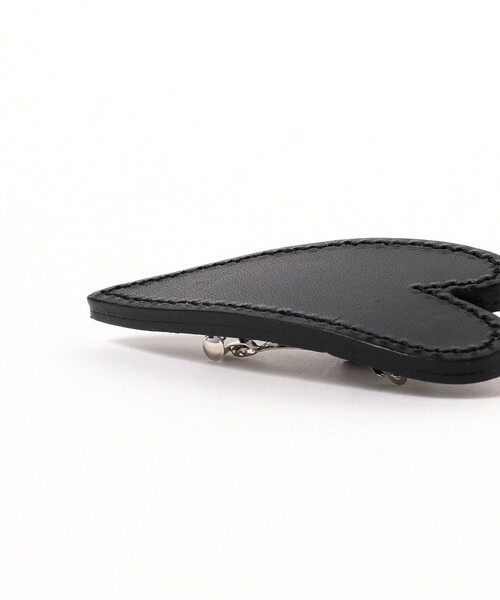 BEAMS BOY（ビームスボーイ）の「BEAMS BOY / レザー ハート バレッタ（バレッタ/ヘアクリップ・レディース・ブラック/ダークブラウン・ONE SIZE）」の4枚目の写真