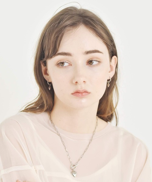 LHME（エルエイチエムイー）の「【WEB限定】”New me”ドロップフープピアス/ハート/サージカルステンレス（金属アレルギー対応）【LHME / エルエイチエムイー】（ピアス（両耳用）・レディース・ゴールド/シルバー・ONE SIZE）」の9枚目の写真