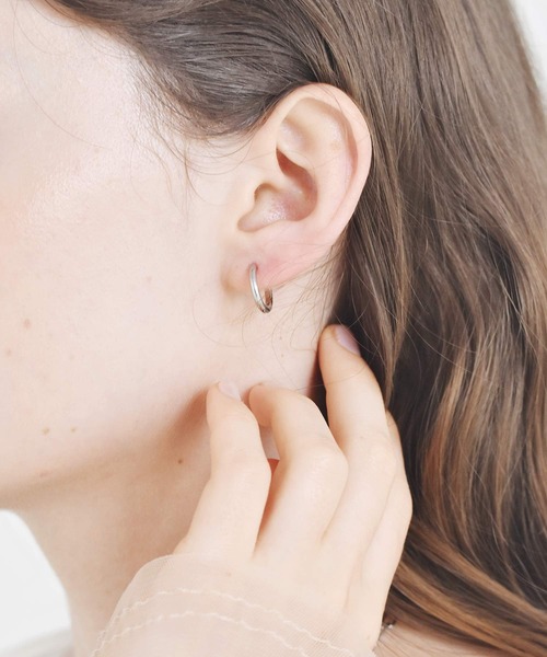 LHME（エルエイチエムイー）の「【WEB限定】”New me”ドロップフープピアス/ハート/サージカルステンレス（金属アレルギー対応）【LHME / エルエイチエムイー】（ピアス（両耳用）・レディース・ゴールド/シルバー・ONE SIZE）」の13枚目の写真