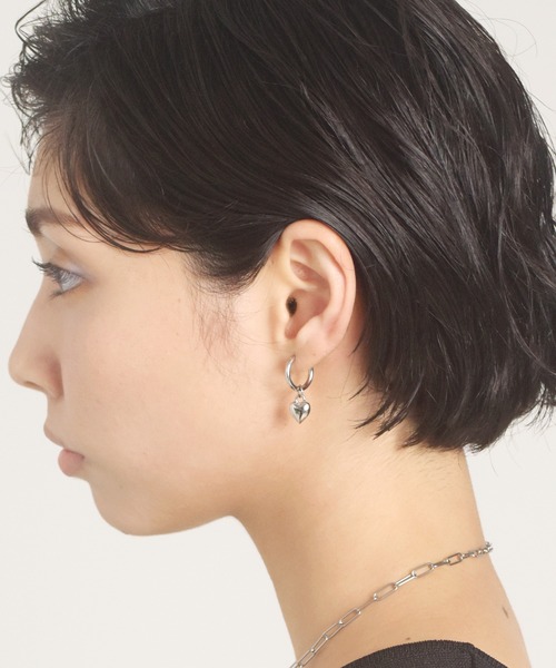 LHME（エルエイチエムイー）の「【WEB限定】”New me”ドロップフープピアス/ハート/サージカルステンレス（金属アレルギー対応）【LHME / エルエイチエムイー】（ピアス（両耳用）・レディース・ゴールド/シルバー・ONE SIZE）」の18枚目の写真