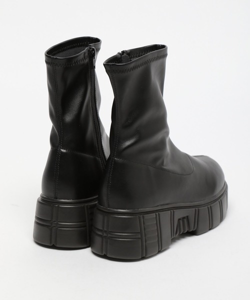 LAKOLE(ラコレ)の「スニーカーソールブーツ / 971555(ブーツ・レディース・ホワイト/ベージュ/ブラック・LARGE/MEDIUM)」の13枚目の写真