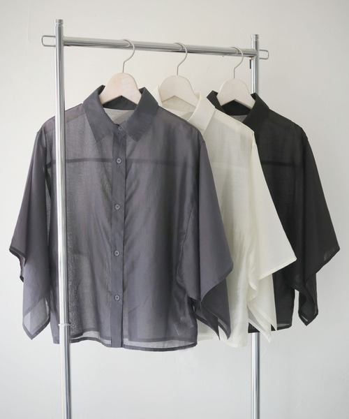 cheriella（シェリエラ）の「【cheriella】WEB限定スクエアスリーブスリットシアーシャツ（シャツ/ブラウス・レディース・オフホワイト/チャコール/ブラック・M）」の7枚目の写真