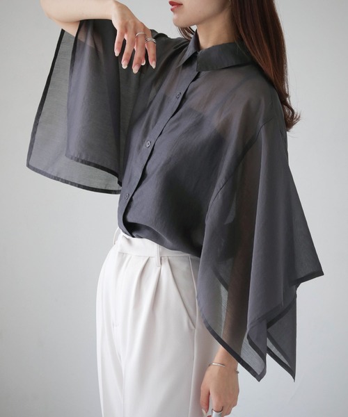 cheriella（シェリエラ）の「【cheriella】WEB限定スクエアスリーブスリットシアーシャツ（シャツ/ブラウス・レディース・オフホワイト/チャコール/ブラック・M）」の10枚目の写真