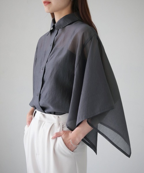 cheriella（シェリエラ）の「【cheriella】WEB限定スクエアスリーブスリットシアーシャツ（シャツ/ブラウス・レディース・オフホワイト/チャコール/ブラック・M）」の21枚目の写真