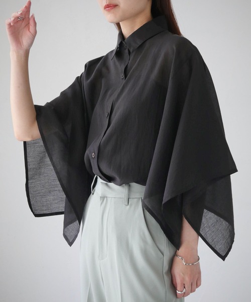 cheriella（シェリエラ）の「【cheriella】WEB限定スクエアスリーブスリットシアーシャツ（シャツ/ブラウス・レディース・オフホワイト/チャコール/ブラック・M）」の5枚目の写真