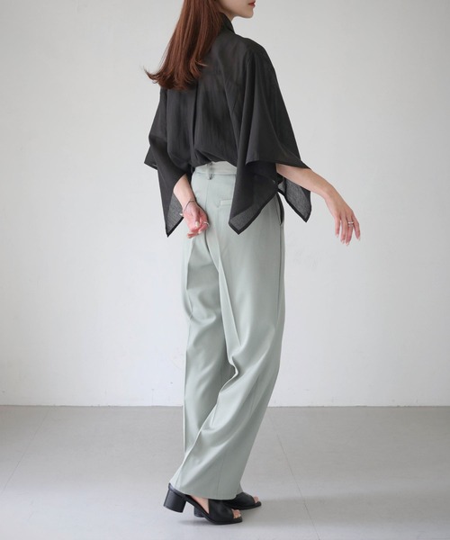 cheriella（シェリエラ）の「【cheriella】WEB限定スクエアスリーブスリットシアーシャツ（シャツ/ブラウス・レディース・オフホワイト/チャコール/ブラック・M）」の14枚目の写真