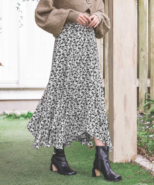 mysty woman（ミスティウーマン）の「エスカルゴマーメイドスカート 975245（スカート・レディース・ブラック系その他2/ベージュ系その他/ホワイト系その他/ブラック系その他/ブラック/グレー/ベージュ/ホワイト/ブラック系その他3/ベージュ系その他3/ホワイト系その他2/グレー系その他/ホワイト系2/ブラック系3/ネイビー/グレー系その他4・FREE）」の4枚目の写真