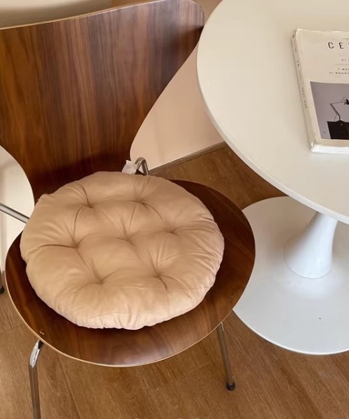 Made in I（メイドインアイ）の「ふんわりドーナツクッション（クッション/クッションカバー・レディース・グリーン/ブラウン/ピンク/イエロー/ベージュ/ブルー/グレー・FREE）」の4枚目の写真