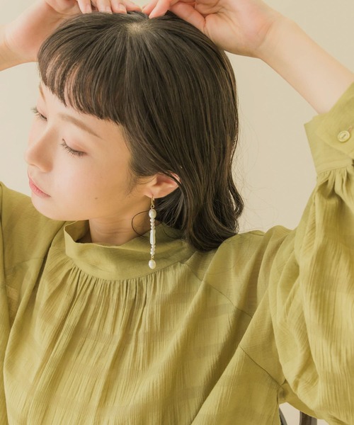 SMELLY（スメリー）の「バロックパールコンビピアス（ピアス（両耳用）・レディース・ゴールド系その他・-）」の8枚目の写真