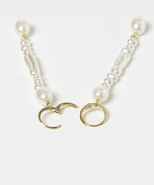 SMELLY（スメリー）の「バロックパールコンビピアス（ピアス（両耳用）・レディース・ゴールド系その他・-）」の5枚目の写真