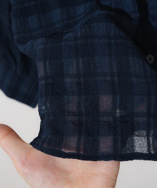 flower(フラワー)の「シアーフリルブラウス(シャツ/ブラウス・レディース・ベージュ/ネイビー・FREE)」の11枚目の写真