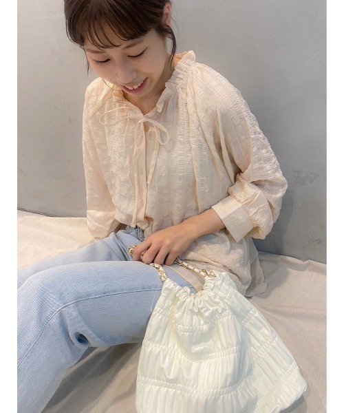 flower(フラワー)の「シアーフリルブラウス(シャツ/ブラウス・レディース・ベージュ/ネイビー・FREE)」の16枚目の写真