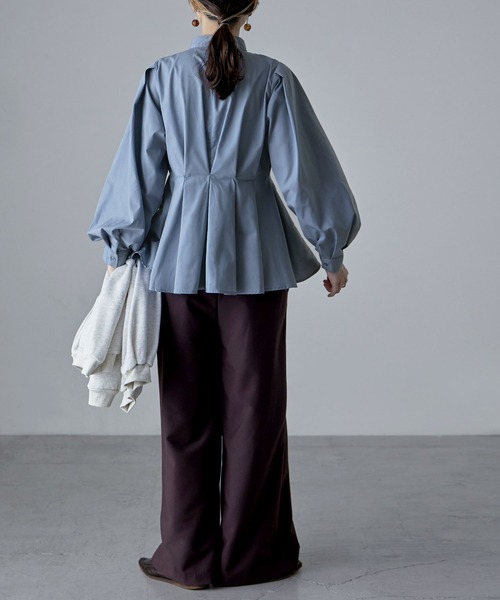 etoll.（エトル）の「フレアウエストタックスタンドブラウス（シャツ/ブラウス・レディース・ブラック/オフホワイト/ブルー・M）」の22枚目の写真