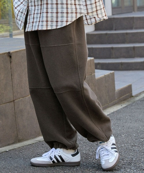 MONO-MART(モノマート)の「ルーズシルエットカラーフリースリブパンツ / スウェットパンツ(スウェットパンツ・レディース・カーキ/ネイビー/モカ/ブラック/アイボリー/チャコール/グレー/ワインレッド・XL/M/L/S)」の5枚目の写真