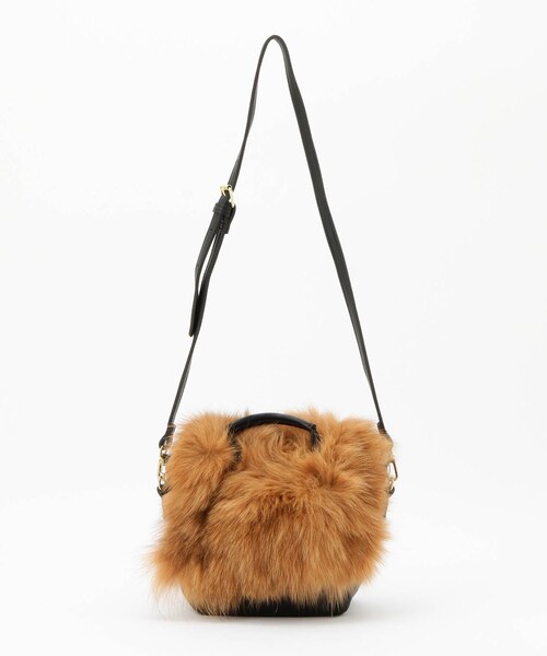 &Bridge(アンドブリッジ)の「Cachellier ファーフラップ付きショルダーバッグ(ショルダーバッグ・レディース・ブラック・99)」の1枚目の写真