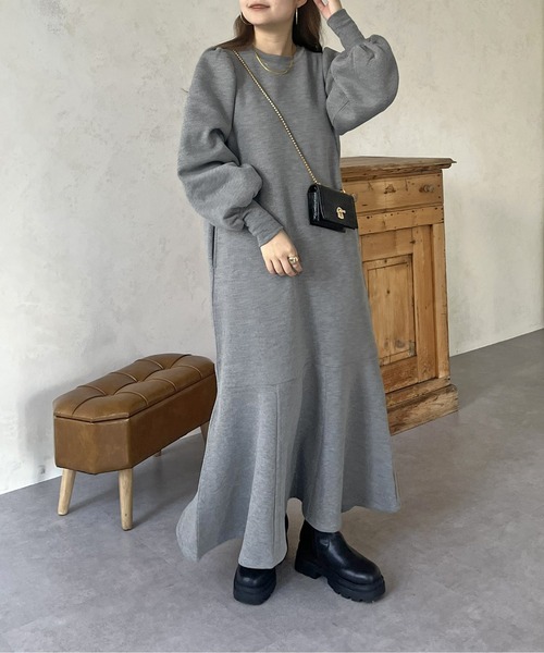 prose verse（プロズヴェール）の「パフスリーブマーメイドスウェットワンピ（ワンピース・レディース・ブラック/アイボリー/グレー・MEDIUM/MP）」の7枚目の写真