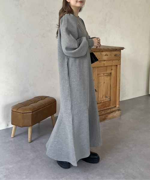 prose verse（プロズヴェール）の「パフスリーブマーメイドスウェットワンピ（ワンピース・レディース・ブラック/アイボリー/グレー・MEDIUM/MP）」の10枚目の写真