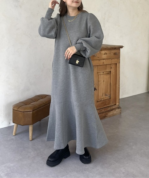 prose verse（プロズヴェール）の「パフスリーブマーメイドスウェット