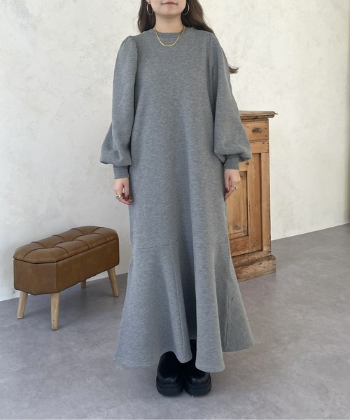 prose verse（プロズヴェール）の「パフスリーブマーメイドスウェットワンピ（ワンピース・レディース・ブラック/アイボリー/グレー・MEDIUM/MP）」の15枚目の写真